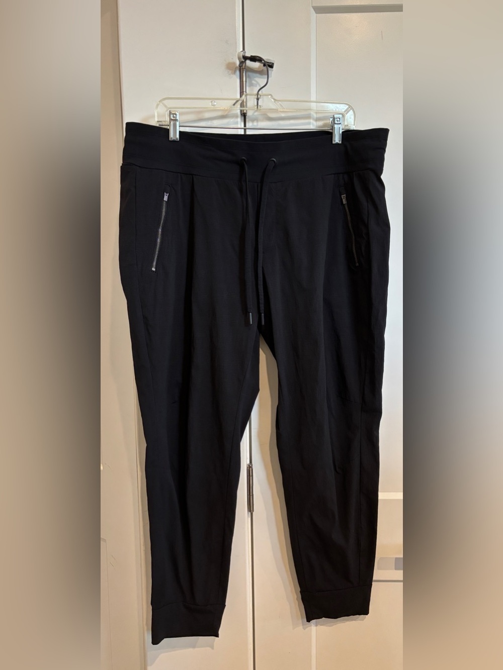 Athleta Trekkie North High-Rise Jogger Pants. Size 16 - Picture 3 of 11